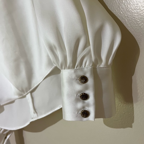 Zara White Satin Long Sleeves Blouse and Bow Tie with Gold Buttons XS NEW - Picture 3 of 10